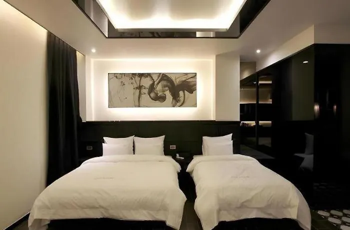 To Heaven Nampo Motel Busan